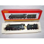 Hornby - an OO gauge model 4-6-2 locomotive and tender, class A4 'Wild Swan' op no 60021,