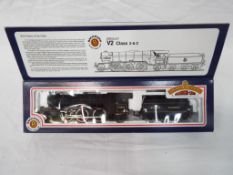 Bachmann Branch-Line - an OO scale Gresley V2 class 2-6-2 locomotive with tender, op no 60807,