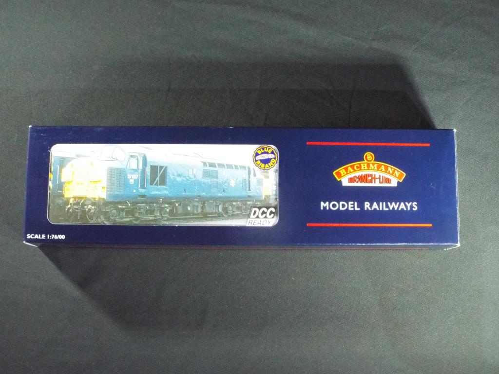 Model Railways - Bachmann OO gauge Class 37 diesel locomotive, reference number 32-776,