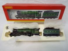 Hornby - an OO scale model 4-6-2 class A3 locomotive and tender, op no 4472 'Flying Scotsman',