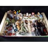 Dolls House Accessories - a collection of good quality dolls house accessories to include eight