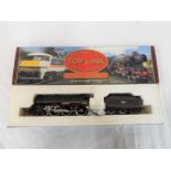 Hornby Top Link - an OO gauge model 4-6-0 locomotive and tender, op no 61662 'Manchester United',