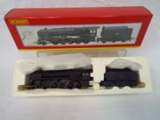 Hornby - an OO gauge model 2-10-0 locomotive and tender, class 9F, op no 91134, Super Detail,