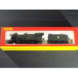 Model Railways - Hornby OO gauge steam locomotive 4-6-0 Castle Class, named Warwick Castle,