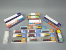 Roco - 11x N gauge railway wagons in original Good boxes and a quantity of empty boxes.