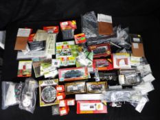 Mainline, Hornby, Airfix, Peco, and Others - Five boxed HO/OO Gauge items of Freight rolling stock,