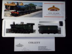 Bachmann - A boxed OO Gauge No.32-303 Class 2251 Collett Goods 0-6-0 Steam Locomotive and Tender.