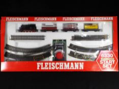 Fleischmann - HO gauge train set reference 6330, unchecked for completeness,