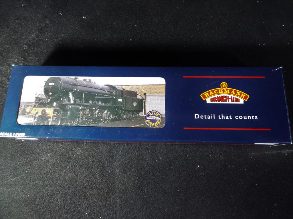 Bachmann - A boxed OO Gauge No.32-253 2-8-0 WD Steam Locomotive and Tender. Op.No. - Image 2 of 2