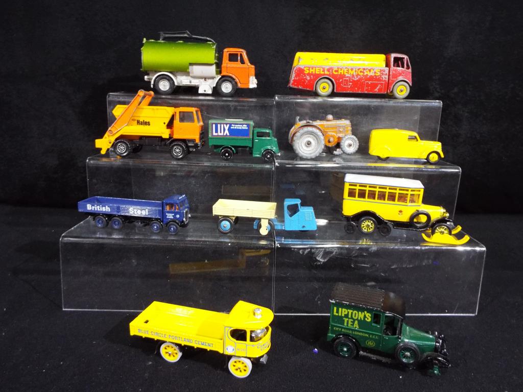 A collection of unboxed diecast model motor vehicles to include Dinky, Matchbox Super Kings,