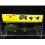 Dinky Toys - A boxed Dinky Toys # 697 25 - Pounder Field Gun Set.