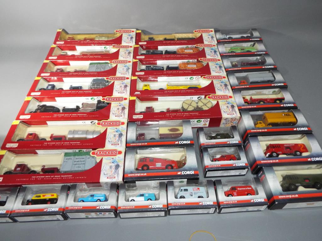 Diecast model vehicles - Lledo and Corgi Trackside - a lot consisting of 30 scale model vehicles in - Image 2 of 2