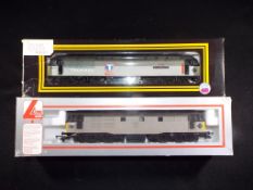 Lima, Dapol - Two boxed OO gauge diesel locomotives. Lot consists of Lima 205032A3 Class 31 Op.No.