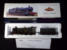 Bachmann - A boxed OO Gauge DCC Ready No.32-003 Hall Class 4-6-0 Steam Locomotive and Tender. Op.No.