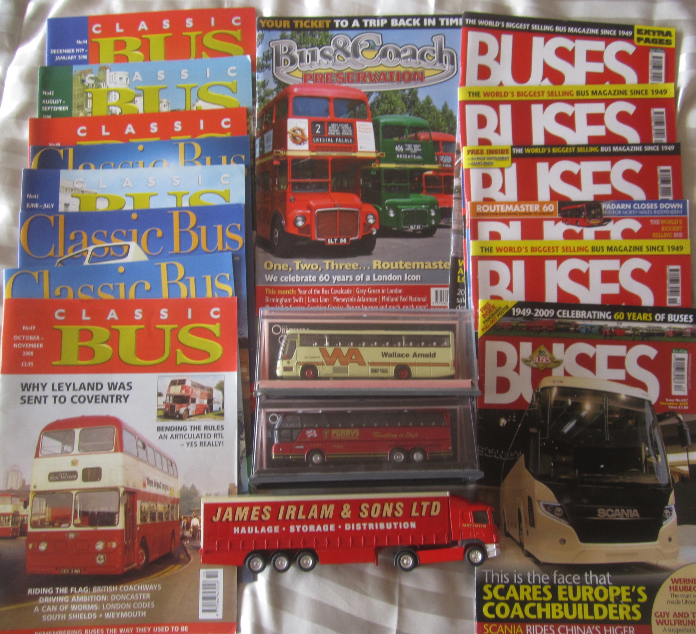 CORGI LIMITED EDITION COACHES PARRYS & WALLACE ARNOLD + IRLAM LORRY