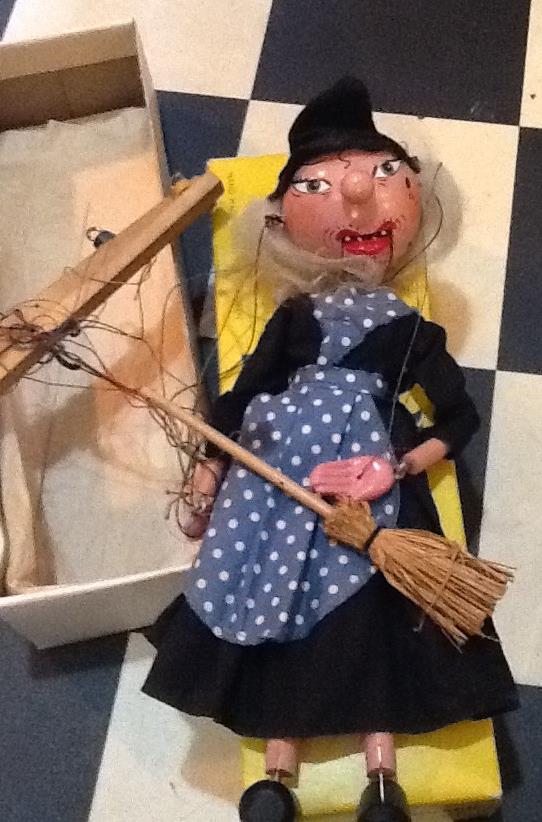 PELHAM PUPPETS BOXED WICKED WITCH - Image 5 of 7
