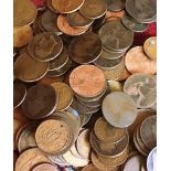 ASSORTED OLD COINS - PENNIES, FARTHINGS, HALFPENNIES.MAINLY VICTORIAN. A QUANTITY.