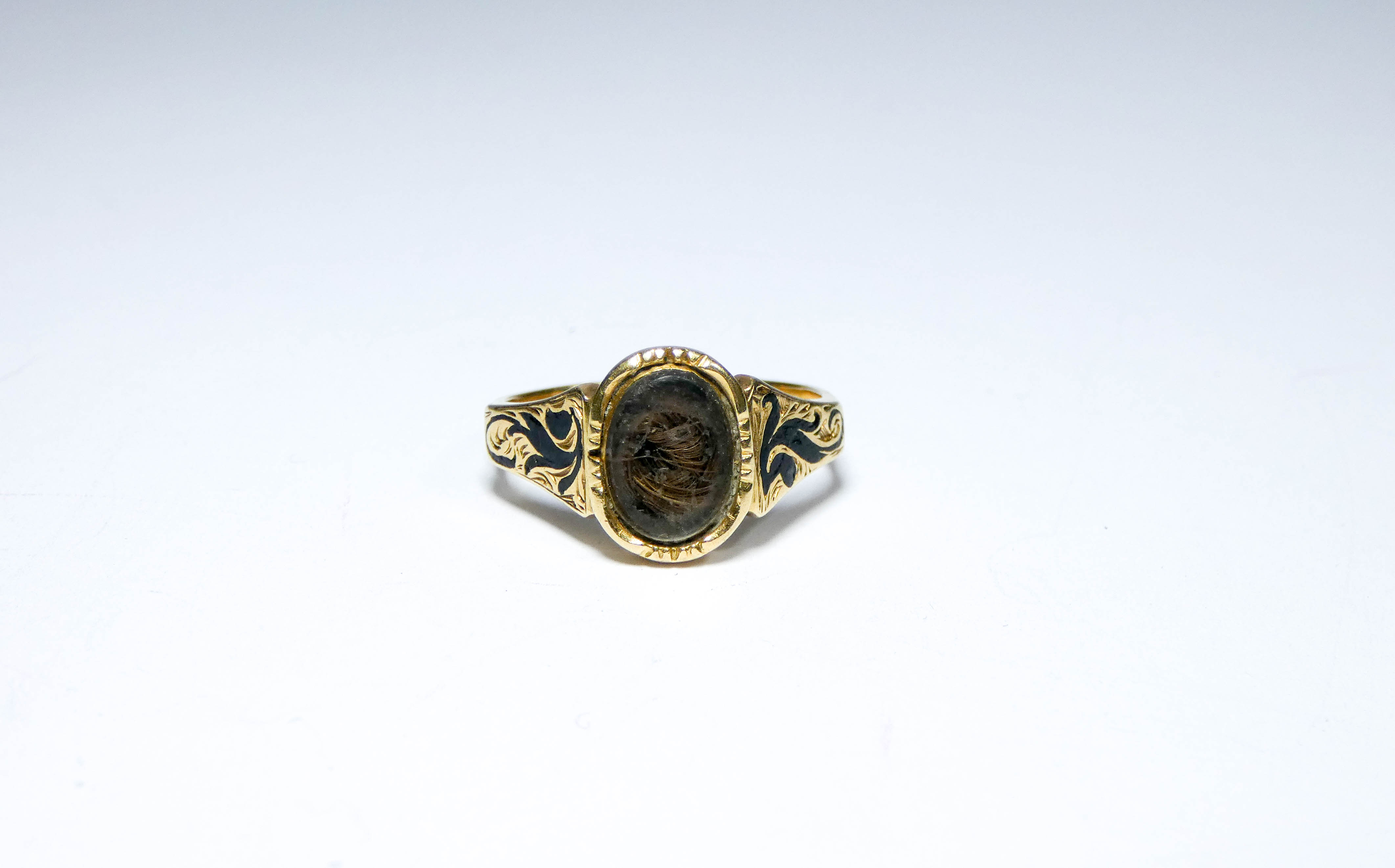 19th century 18ct gold memorial ring with black enamel decoration with inscription dated 1854 and a - Image 2 of 4