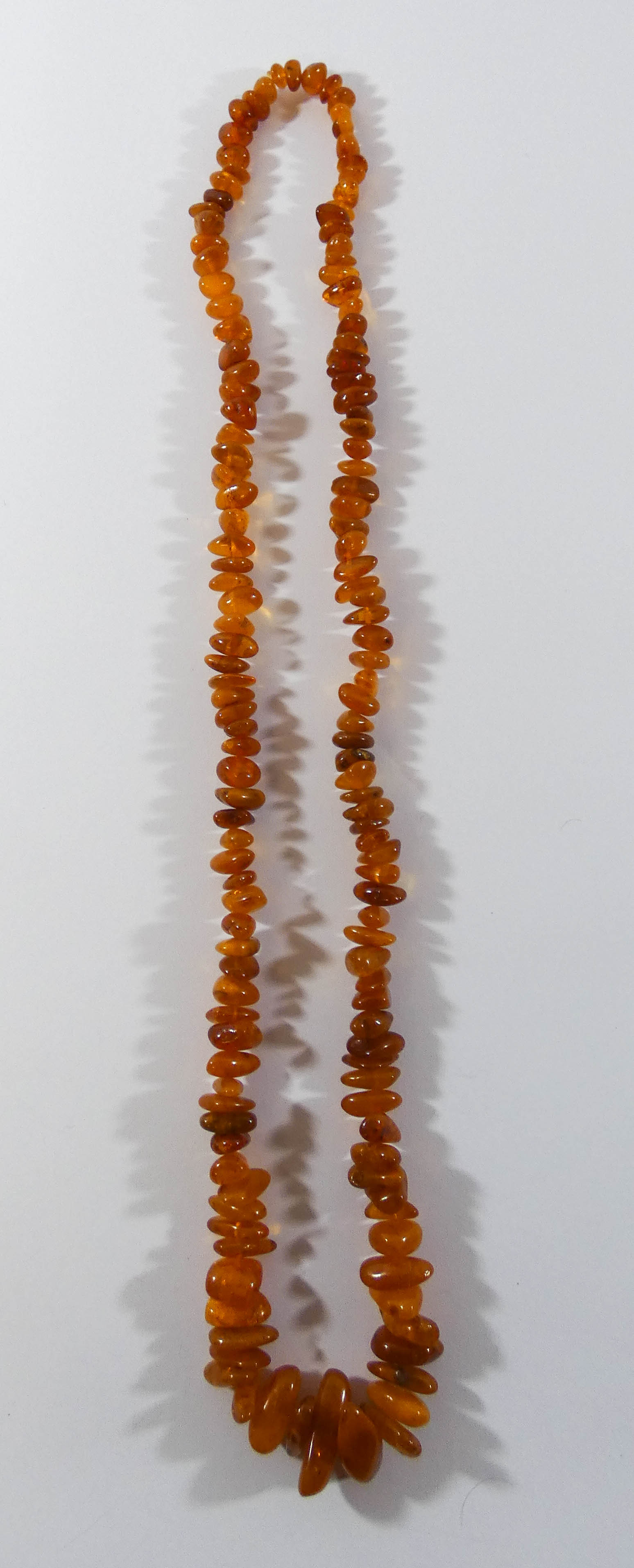 Row of Baltic amber bead chip necklace, - Image 4 of 4