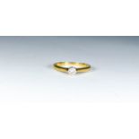 An 18ct yellow gold single stone diamond ring,