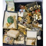 A tray full of costume jewellery,