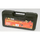 Two ton hydraulic trolley jack