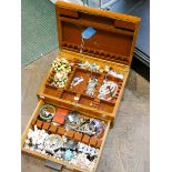 An oak cutlery box and quantity of assorted costume jewellery