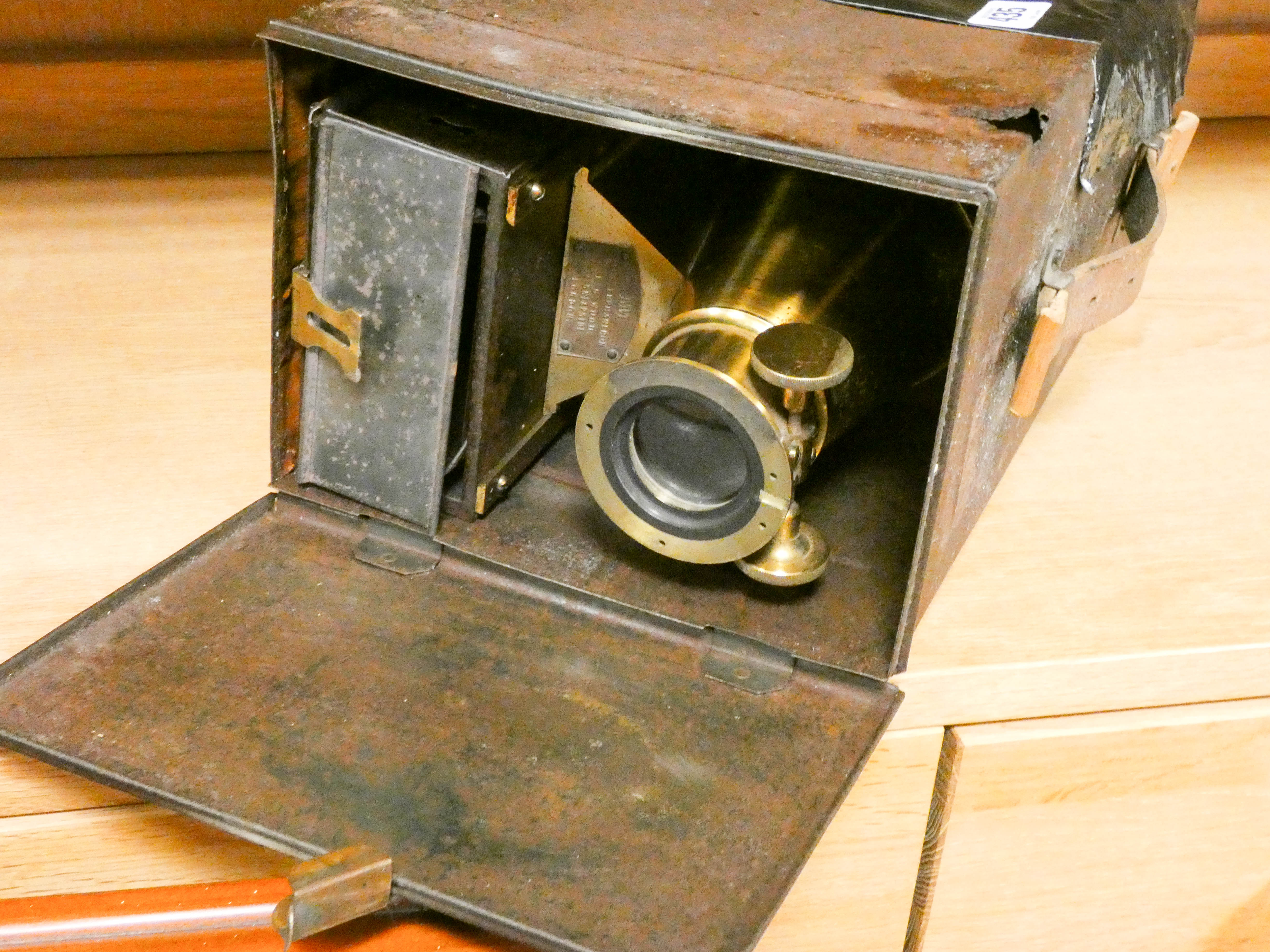 An old magic lantern in metal case - Image 2 of 4