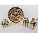 Royal Crown Derby cabinet plate, 19cm diameter, and a Crown Derby Japan pattern salt,