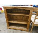 A low modern pine open bookcase 3' wide