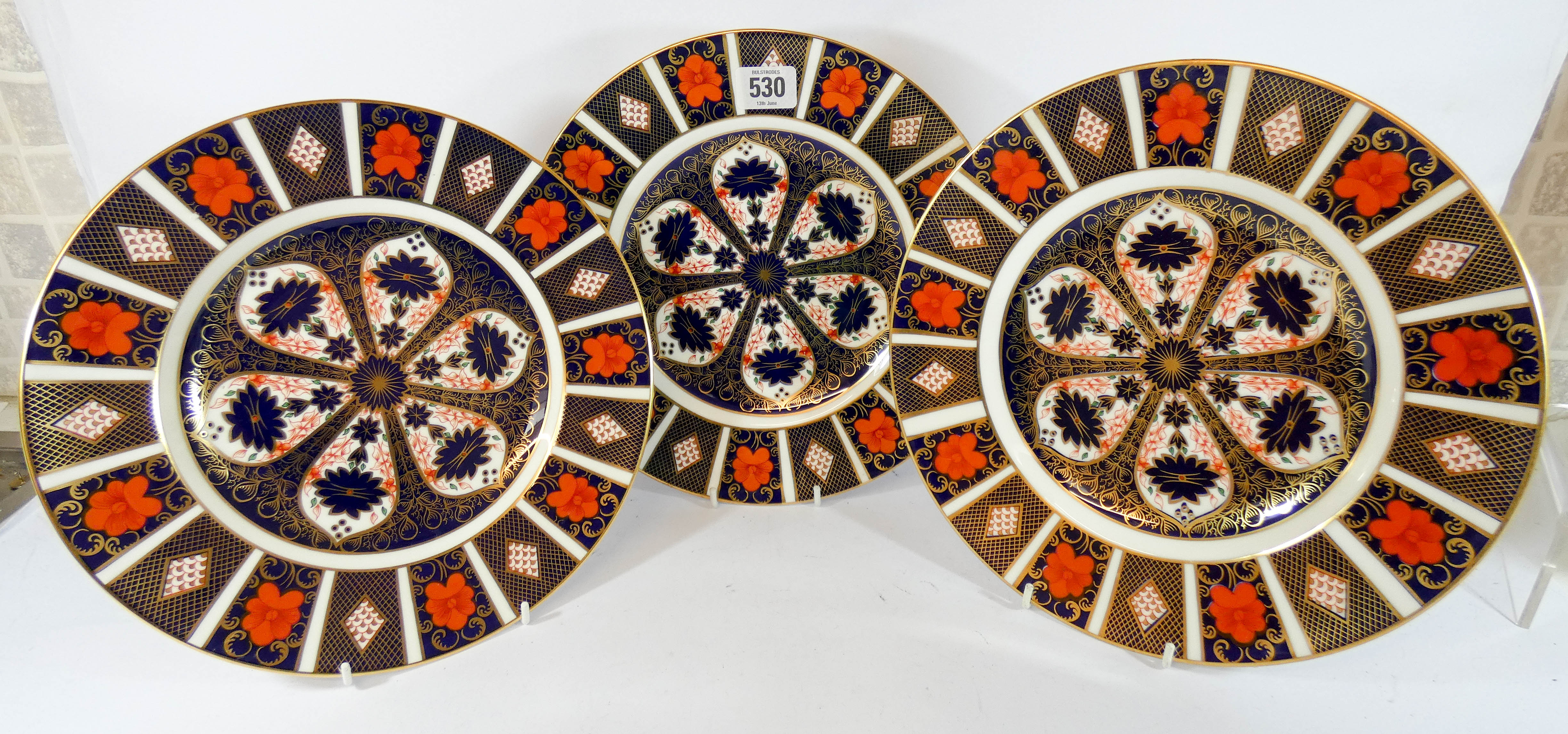 Three matching Royal Crown Derby Imari pattern cabinet plates 27cm diameter