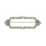 Altschliff-Diamant-Brosche Platin und Weißgold um 1900 mit Altschliff-Diamanten, zus. 6,0ct TW-W/