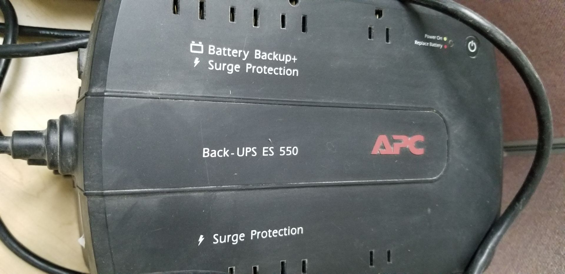 (4) APC Back-UPS ES550 battery backup with surge protection and 8 outlets // (4) APC Back-UPS - Image 2 of 2