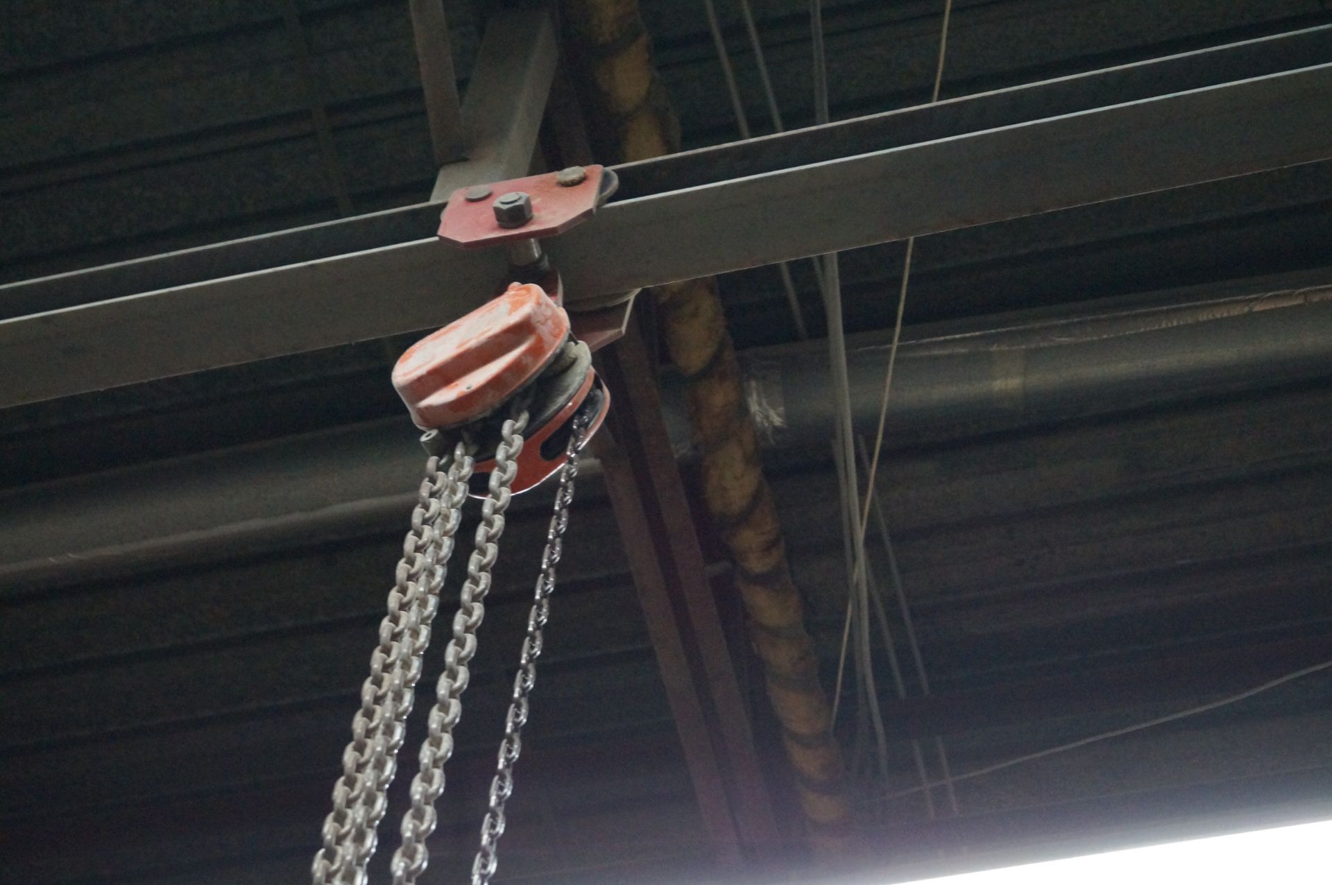 1 ton chain hoist //Palan à chaîne de 1 tonne