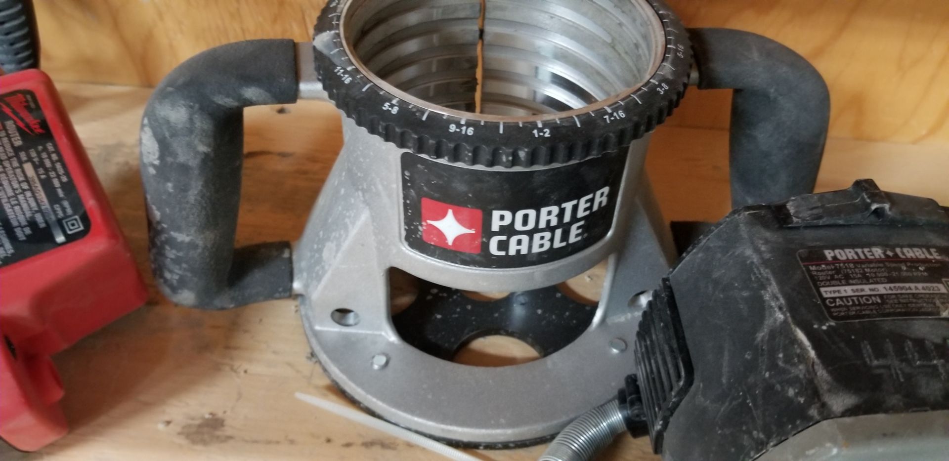 PORTER CABLE Router mod. 7518, 10000-21000min RPM//PORTER CABLE Routeur mod. 7518, 10000-21000min - Image 4 of 4