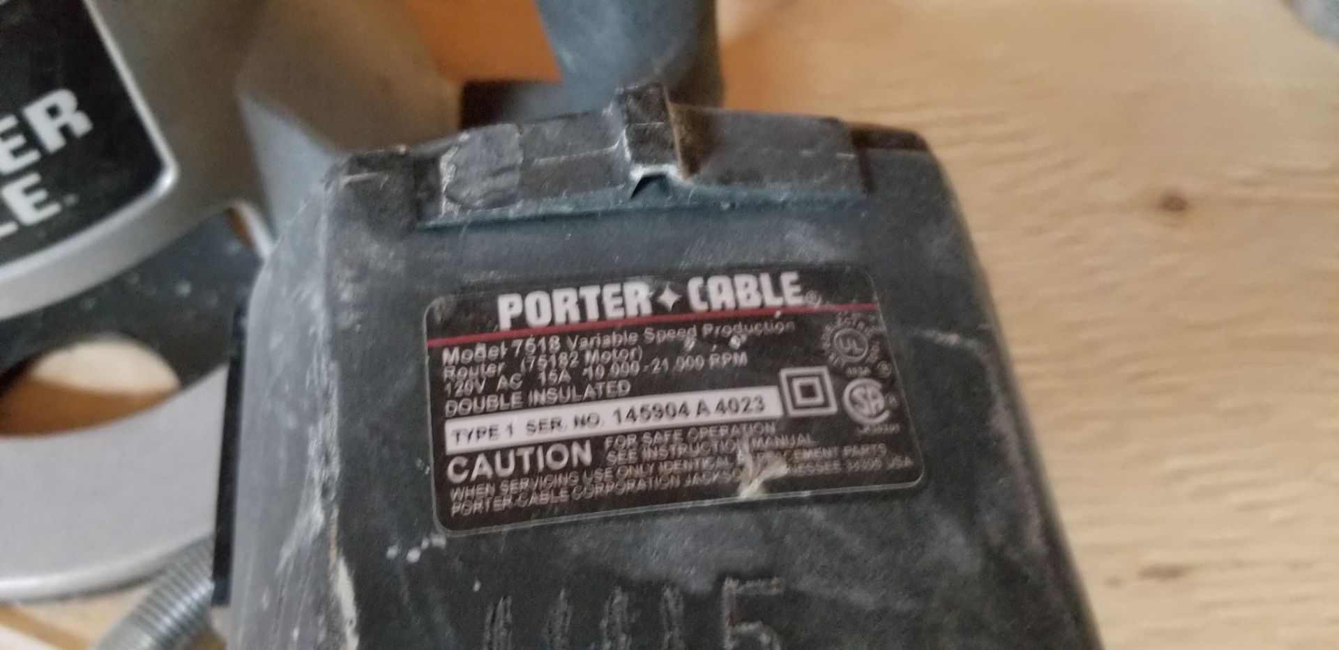 PORTER CABLE Router mod. 7518, 10000-21000min RPM//PORTER CABLE Routeur mod. 7518, 10000-21000min - Image 3 of 4