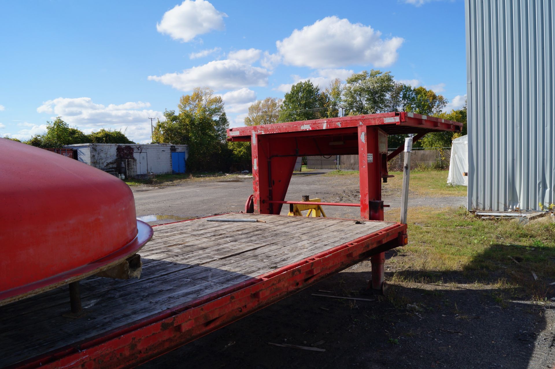 2003 KERR platform trailer , 8' x 40', 3-axle with wooden floor// 2003 Remorque à plate-forme - Image 6 of 6