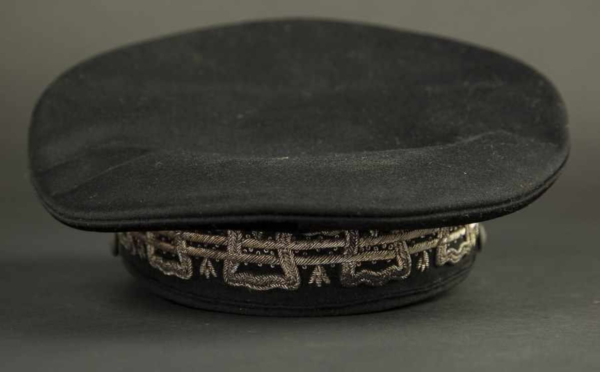 Casquette de général de brigade italien en grande tenueEn tissu noir, comportant les grecs brodés - Bild 3 aus 4