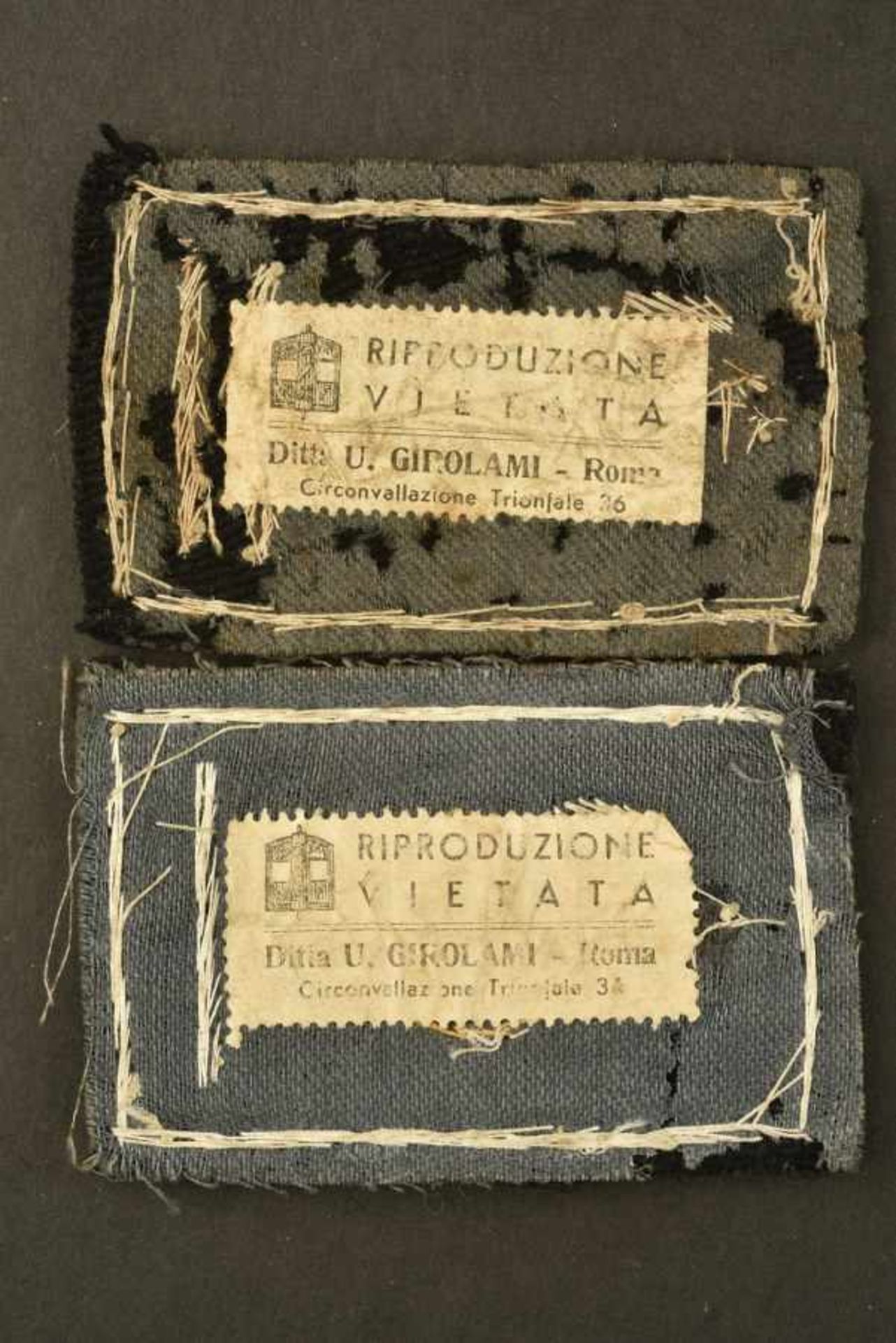 Ensemble de passementerie des Gioventu Italiana Del LitoriaComprenant deux insignes de grades brodés - Bild 2 aus 3
