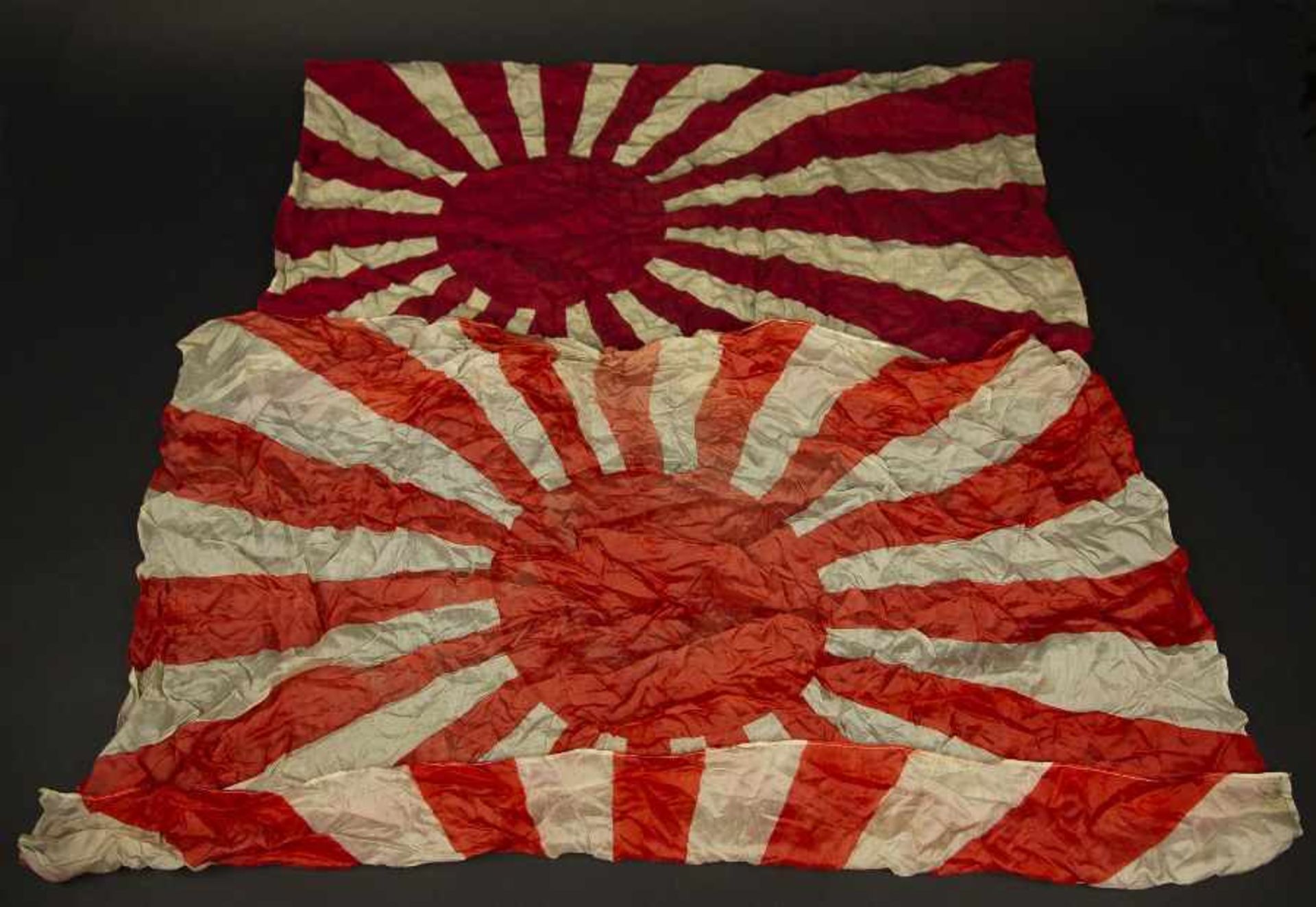 Drapeaux japonaisComprenant un drapeau en tissu coton imprimé, sans marquages visibles, indication