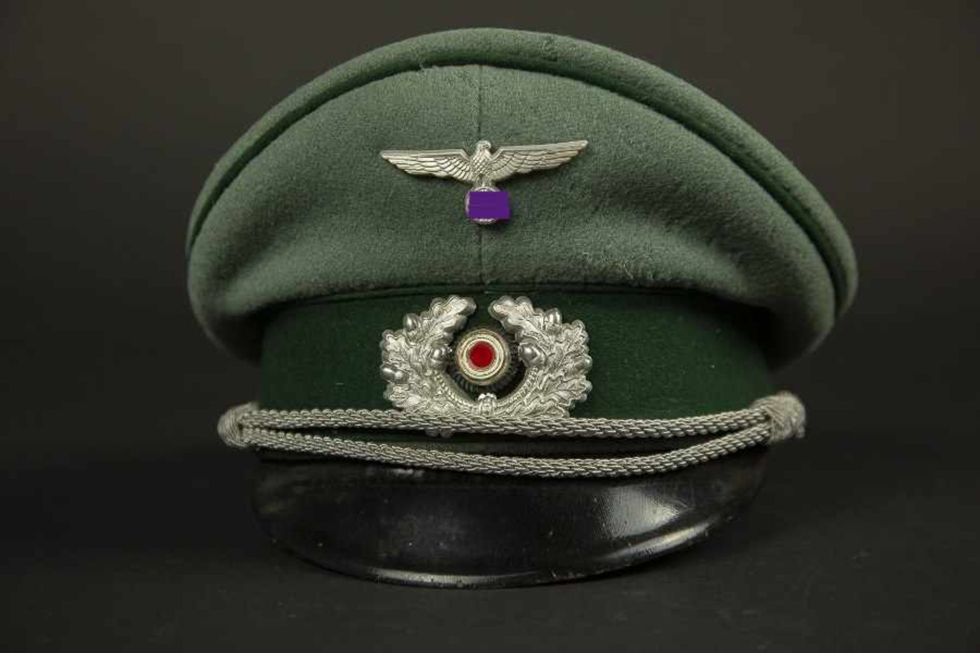 Casquette d'officier de l'administration allemandeEn drap Feldgrau, triple liseré vert de l'