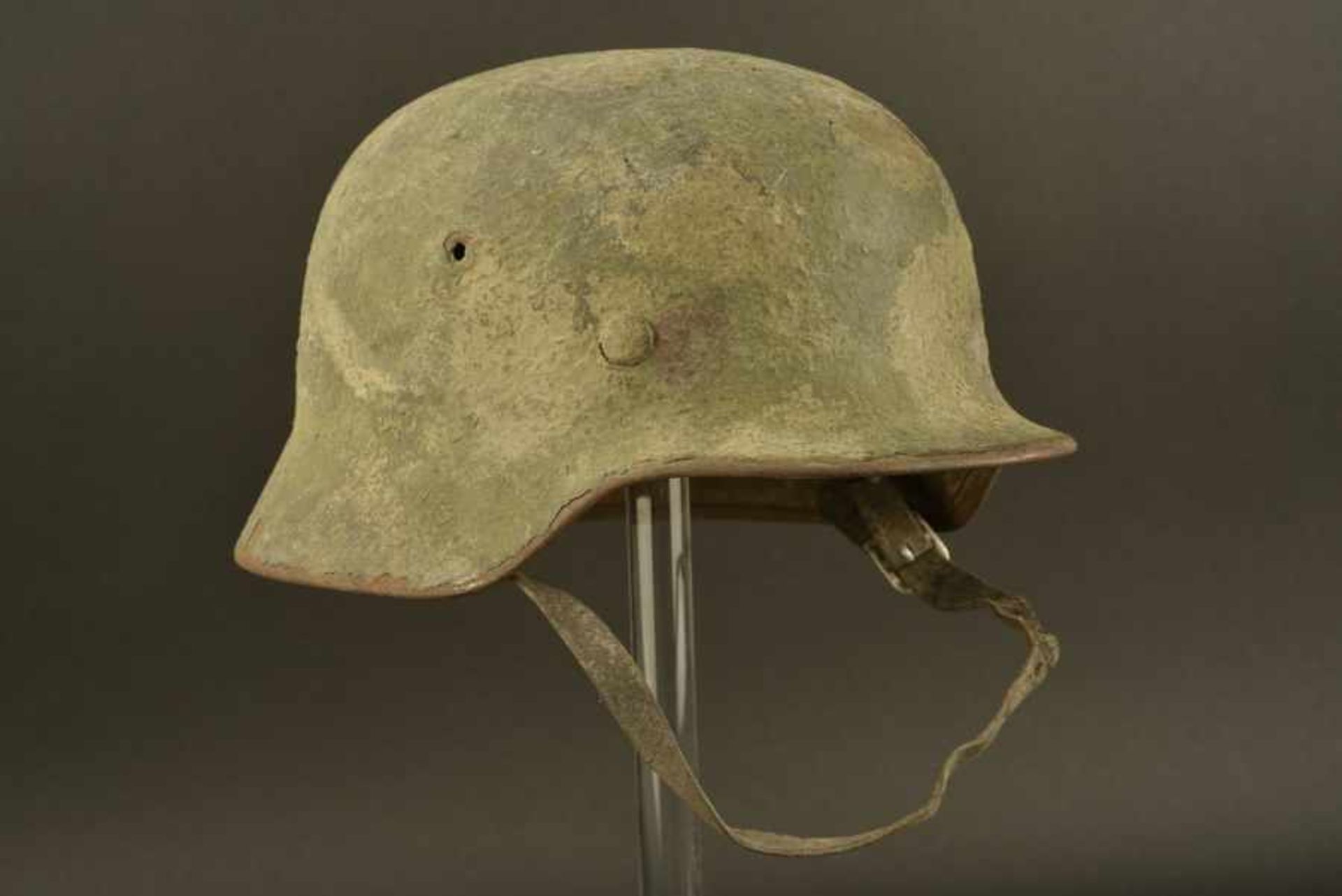 Casque camouflé intouché de la HeerCoque de casque modèle 40, fabrication ET 68, numéro de lot