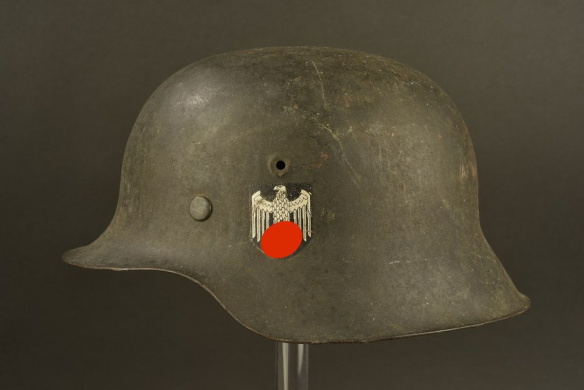 Casque allemandCoque de casque M-42, fabrication EF 64, numéro de lot 2977. Coiffe en cuir complète, - Bild 2 aus 4