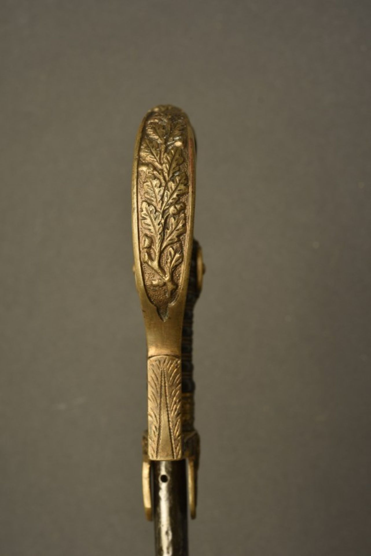 Sabre de la HeerPommeau orné de feuille de chêne, poignée en ébonite noire, filigrane présent, aigle - Bild 2 aus 4