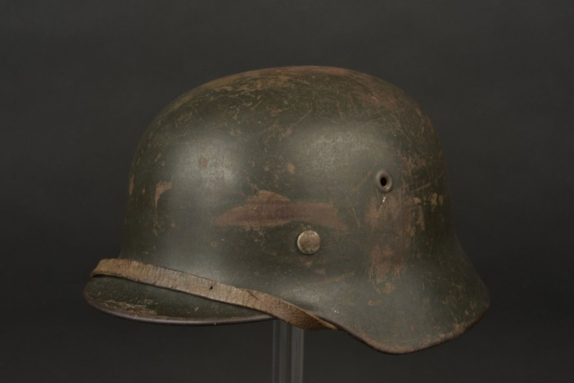 Casque de la Waffen SS. Waffen SS helmet Coque de casque M-40, fabrication ET 64. numéro de lot 819. - Image 4 of 4