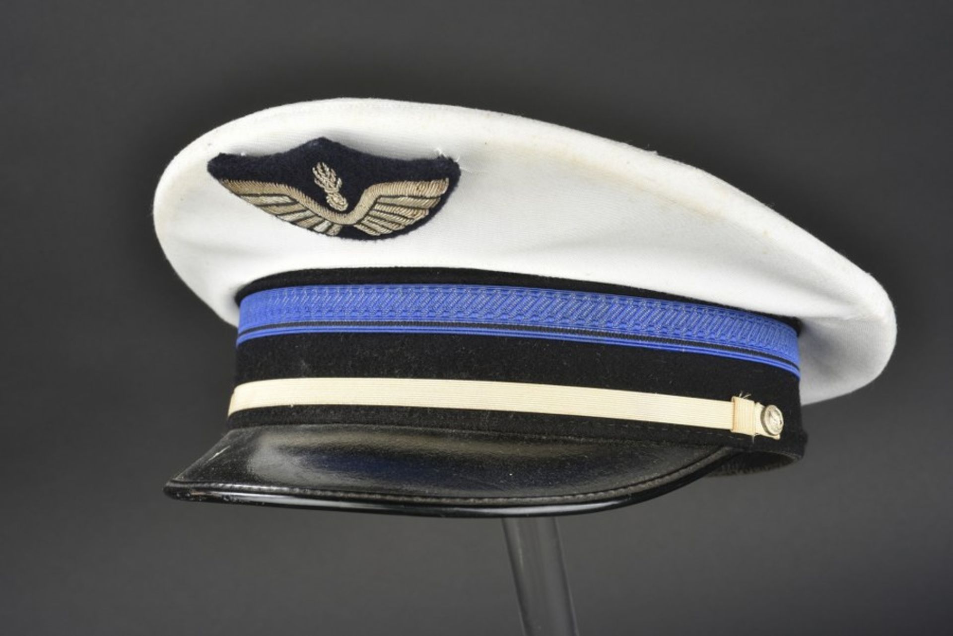 Ensemble de casquette de la Gendarmerie (après-guerre et contemporain) comprenant 2 gendarmerie de - Image 2 of 4