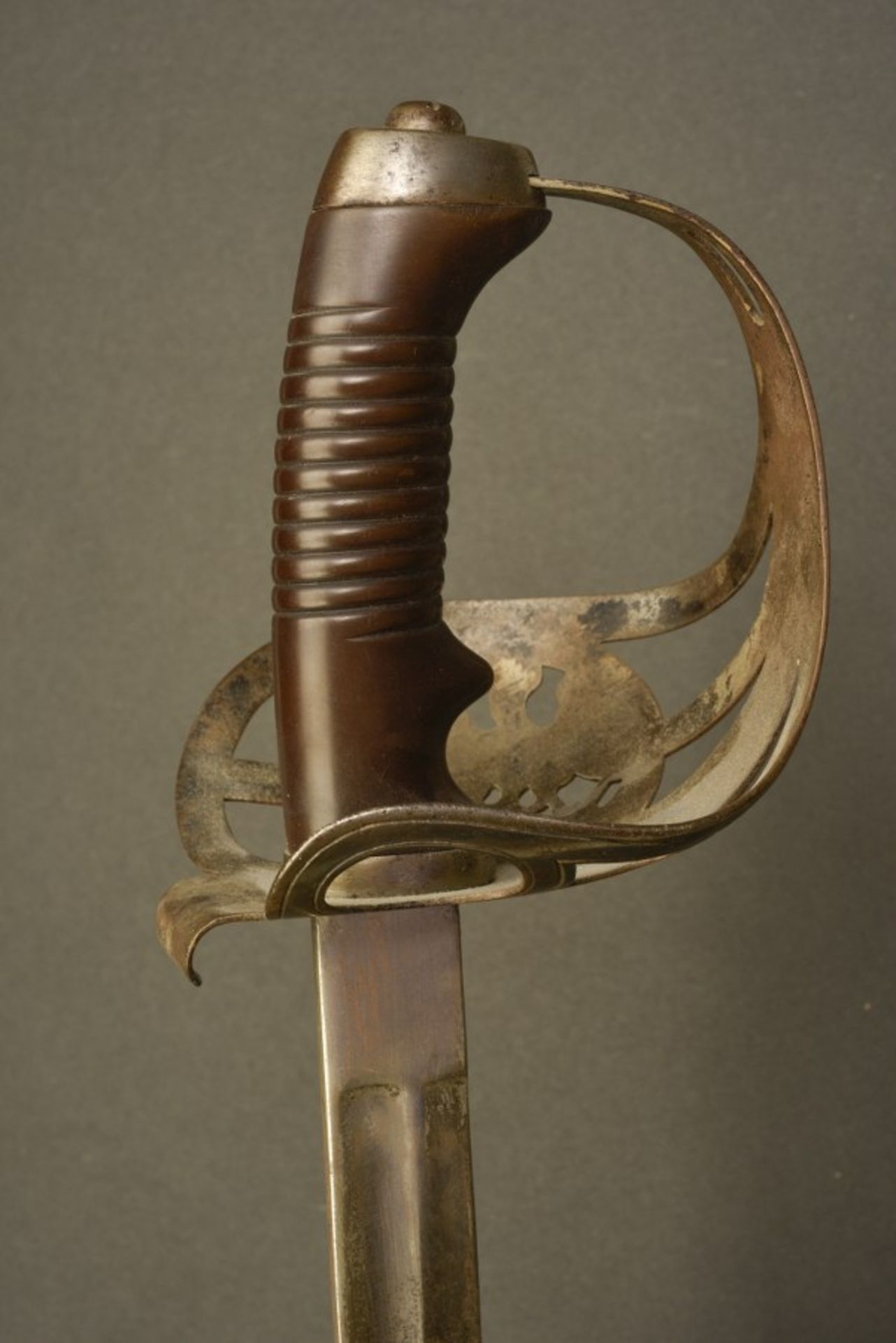 Sabre fantaisie modèle 1889 de Cavalerie TroupeGarde en métal arborant l'aigle impériale. Poigné - Bild 4 aus 4