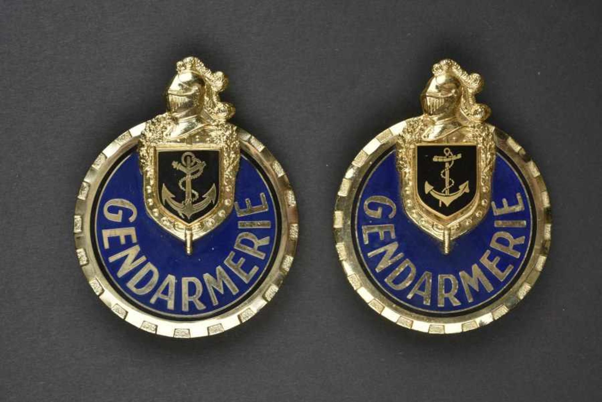 Ensemble de deux plaques de baudrier de motocycliste de la gendarmerie maritimepremier et deuxième