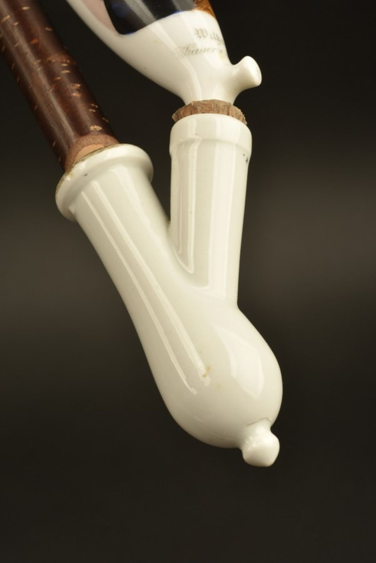 Pipe de réservistePetit modèle de pipe. Bois de cerf présent. Fourneau en porcelaine blanche, décoré - Bild 4 aus 4
