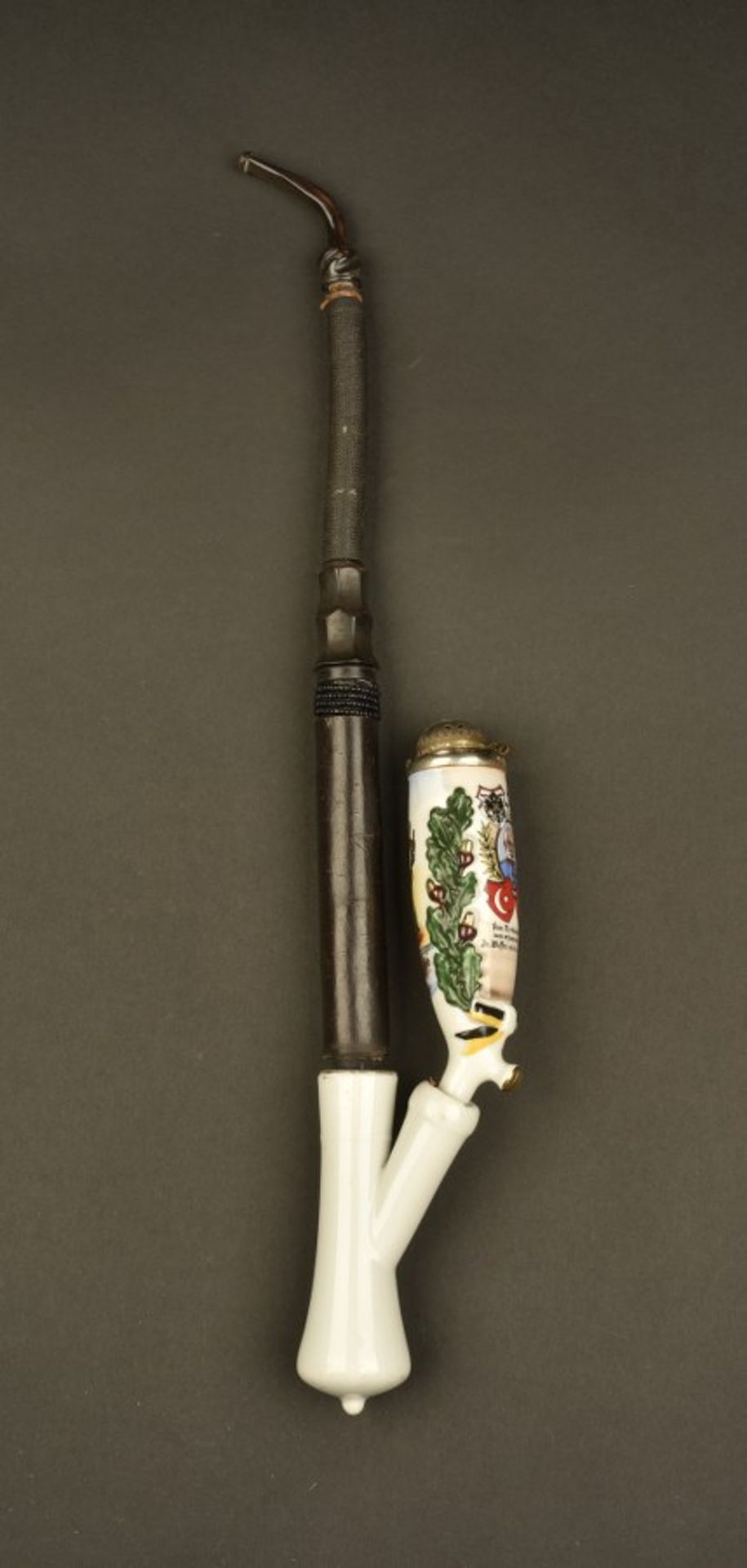 Pipe patriotique Germano TurquePetit modèle de pipe, fourneau en porcelaine blanche, nombreux décors